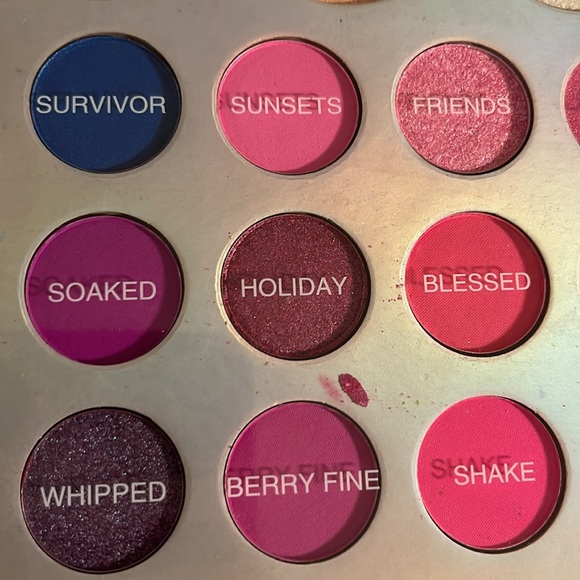 🎈SALE🎈🎀#55.MAKEUP XXL67-COLOR RED EYESHADOW PALETTE🎀 - Picture 16 of 17